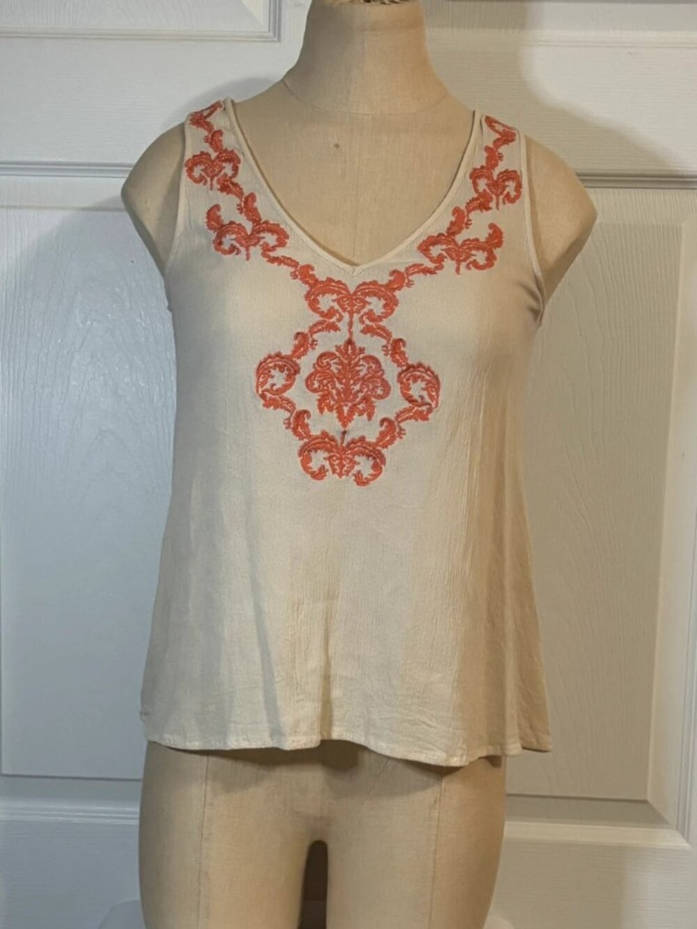 Boutique Embroidered Tank Sz Small